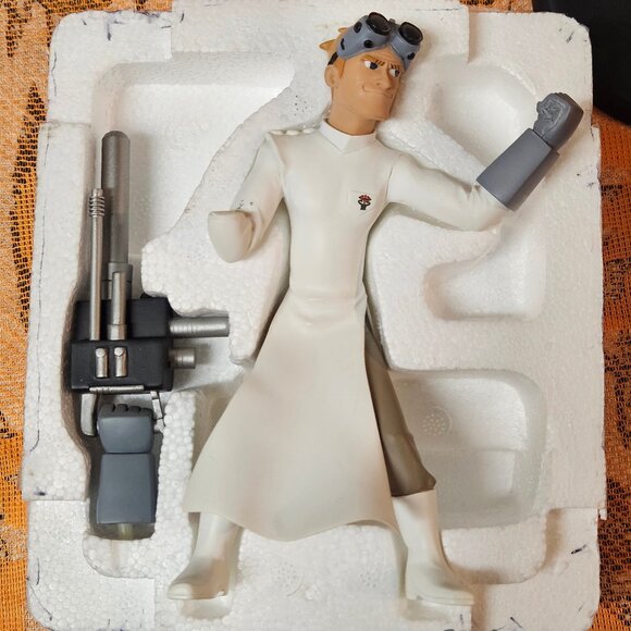 Dr. Horrible's Sing-Along Blog Hand-Painted Resin Maquette Statue #146/1000 - Picture 11 of 16